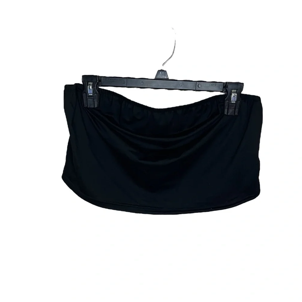 Woman’s Tube Tops / Crop Top - Picture 3 of 9